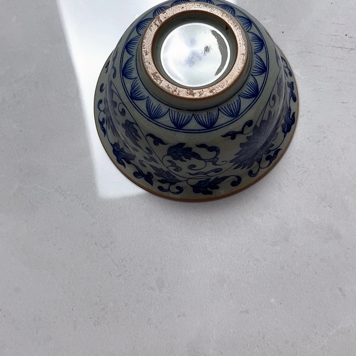 青花缠枝莲压人杯