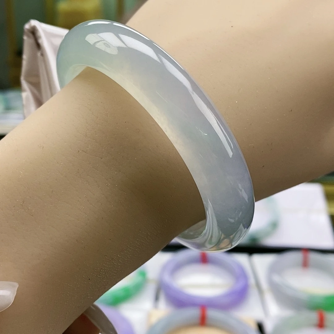 【闪购商品】未镶嵌手镯翡翠