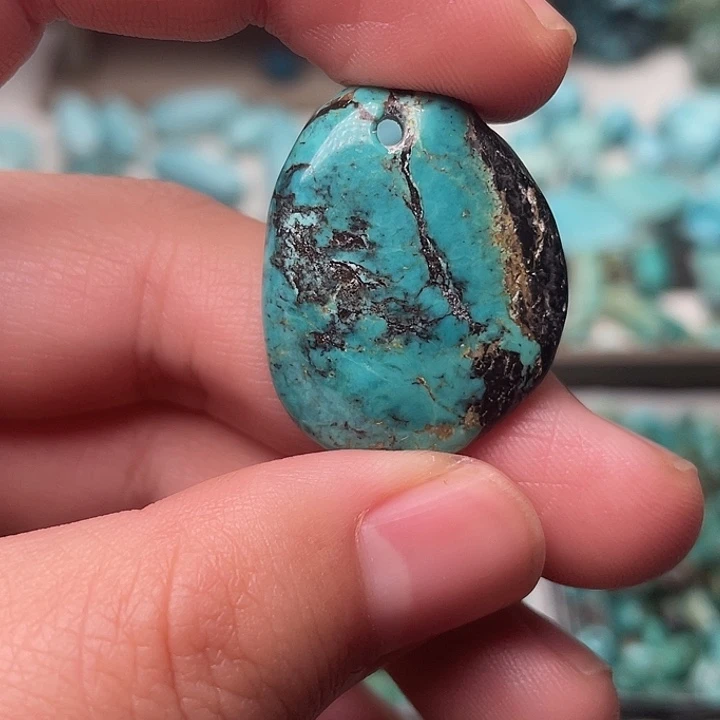 绿松石未镶嵌吊坠