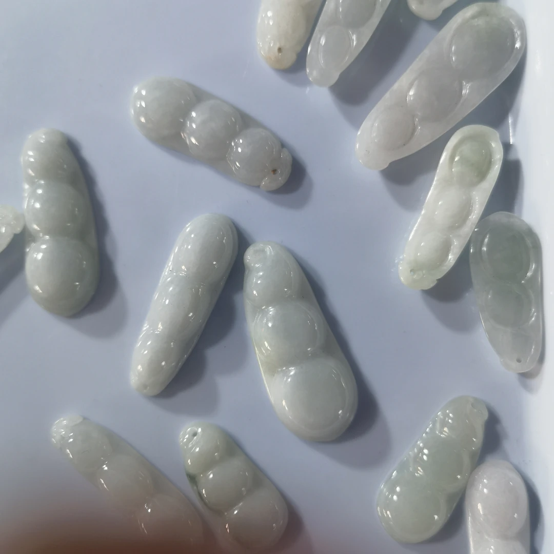 天然缅甸A货翡翠四季豆