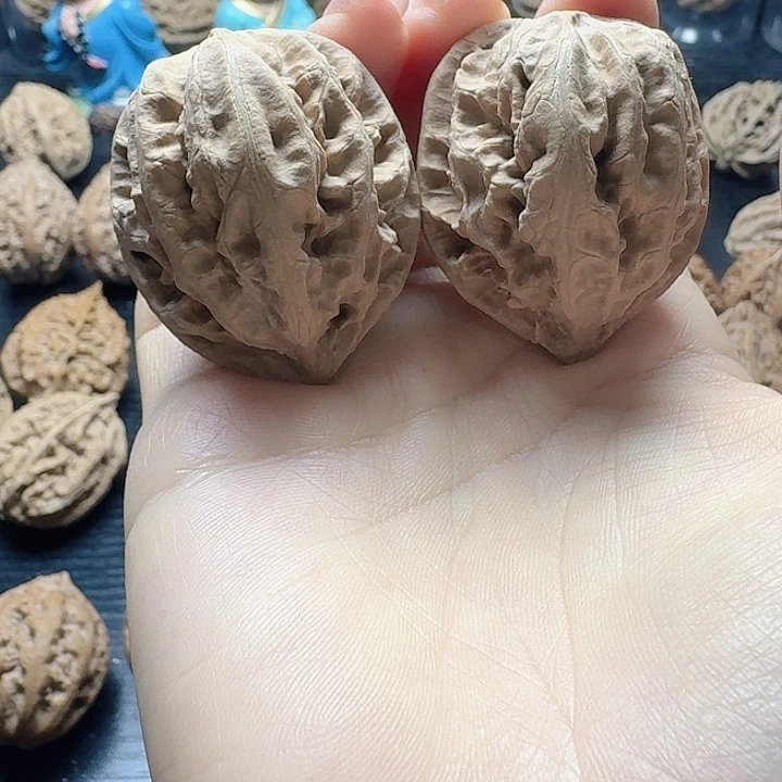 桃核把件东北野生楸子文玩核桃18