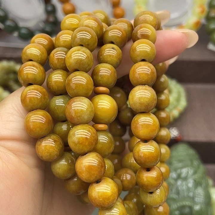 透闪石质玉未镶嵌颈饰108