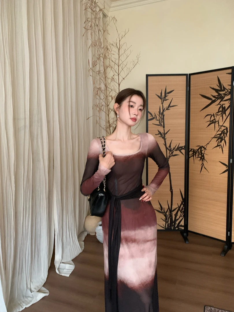 EIA一尧【冬季新品清仓】小众设计感晕染显瘦连衣裙气质法式收腰女