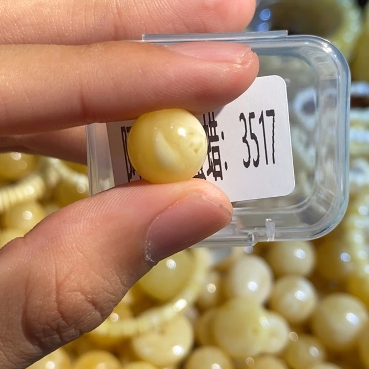 琥珀未镶嵌珠宝奇石3517