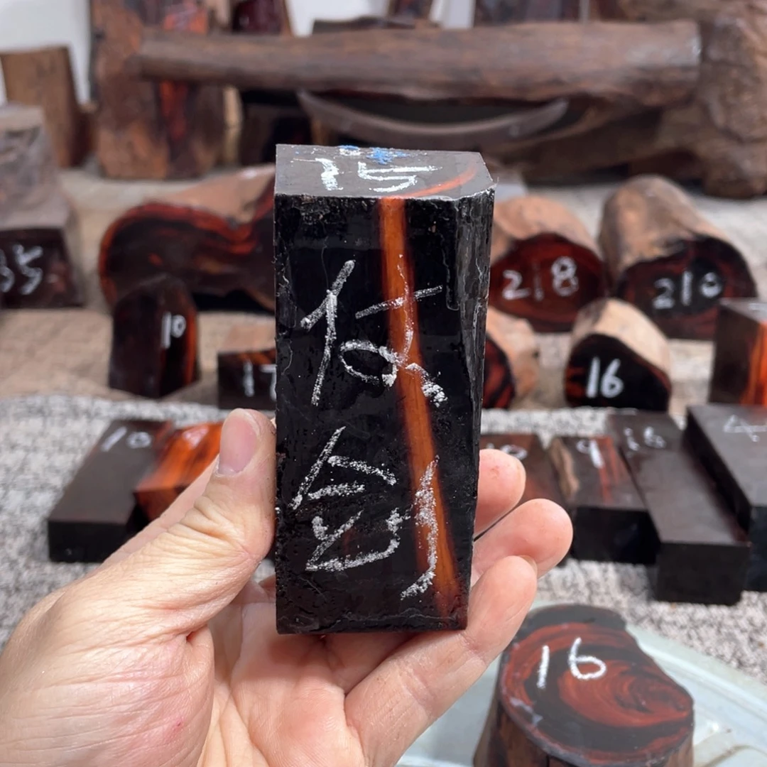 交趾黄檀（大红酸枝）