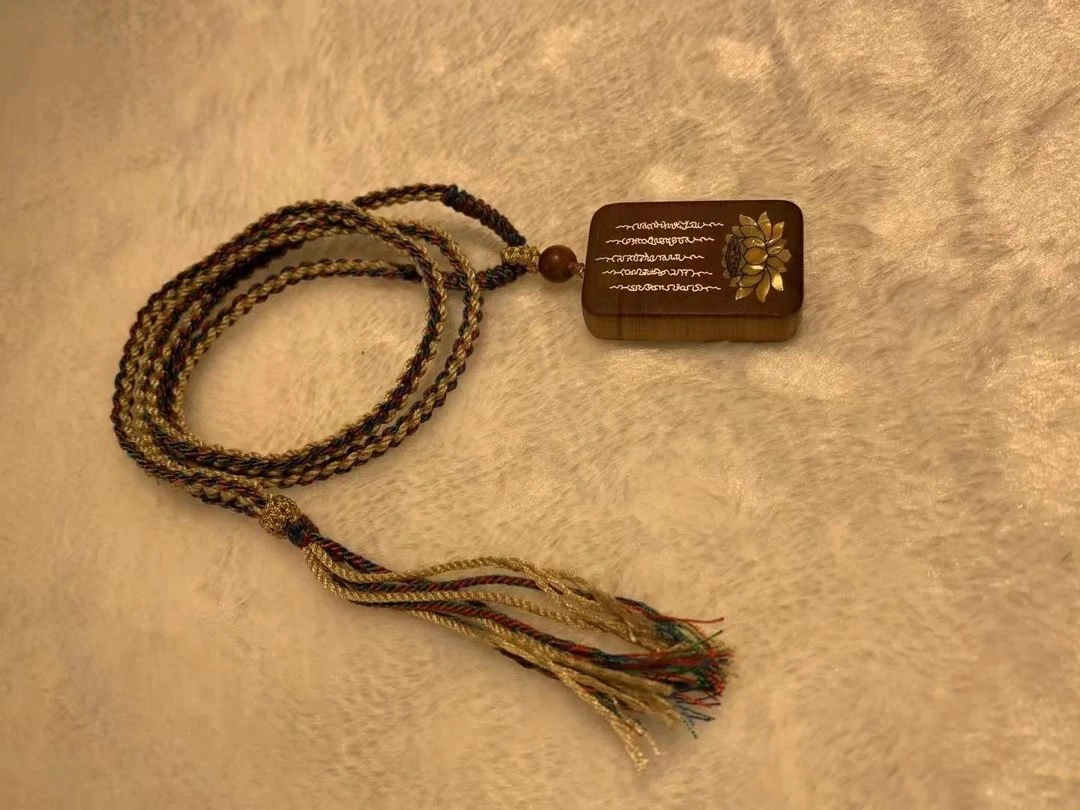 印度老山檀香五条经文小牌