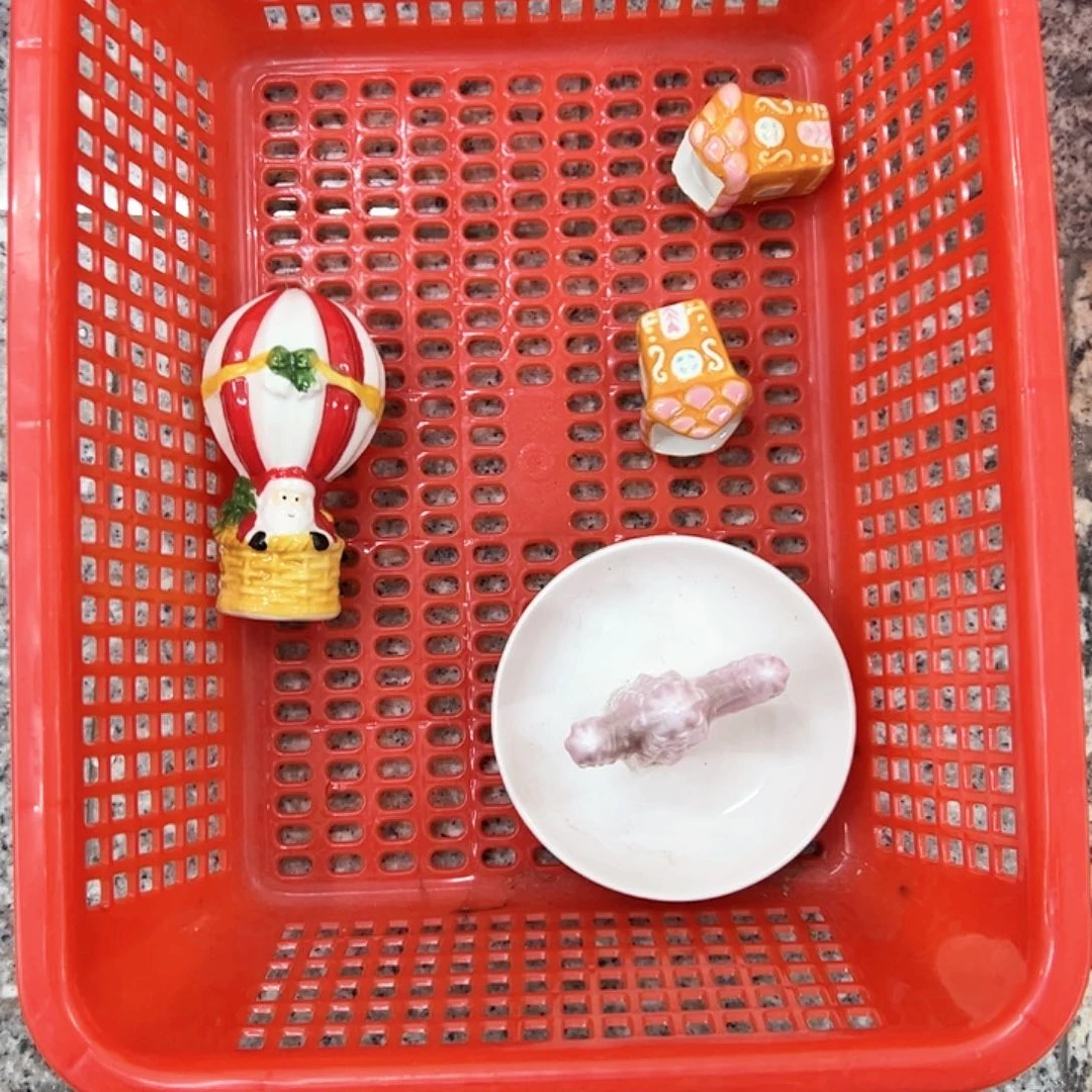 紫砂1胡**儿陶瓷瑕疵磕碰封釉，完美主义者慎拍！