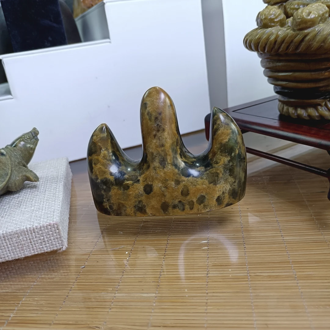 莱州玉雕-笔架山