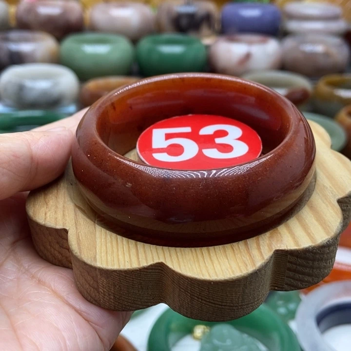 未镶嵌手镯石英质玉