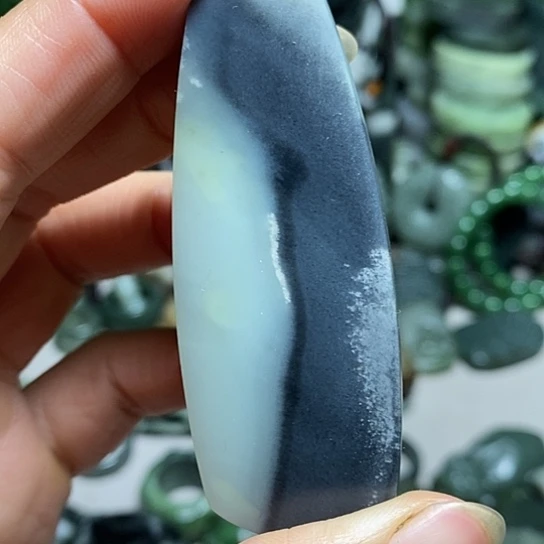 未镶嵌和田玉（糖玉）珠宝半成品