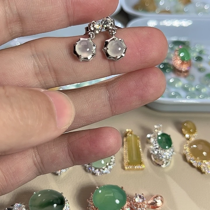 翡翠银S925镶嵌耳钉