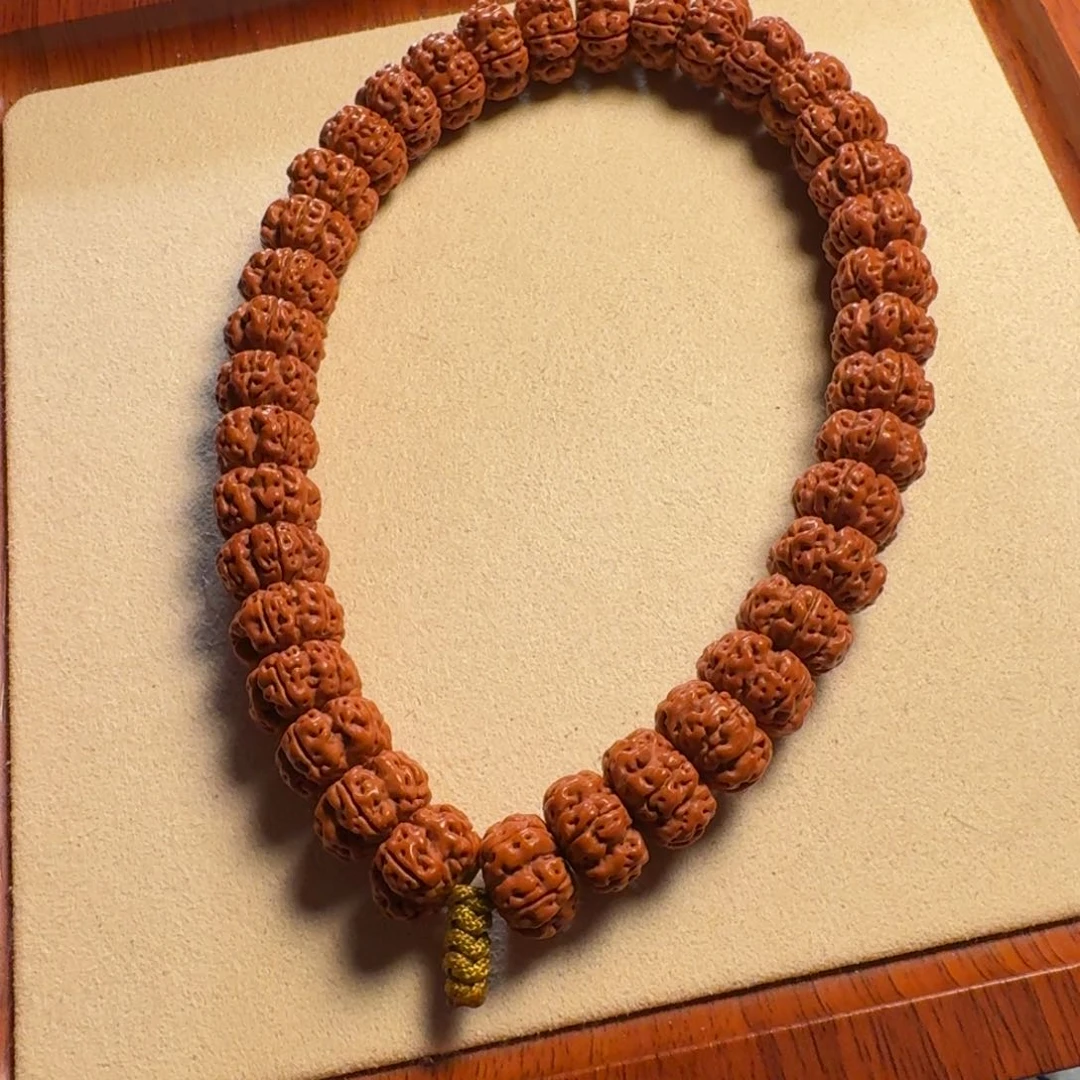 金刚菩提把件飞碟梅花大手持40颗13.5