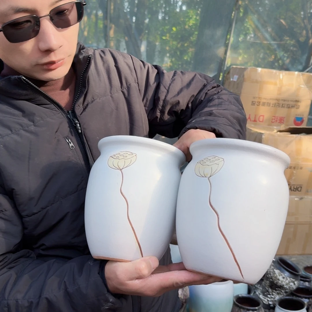 紫砂花盆口15高18（两个莲子白色