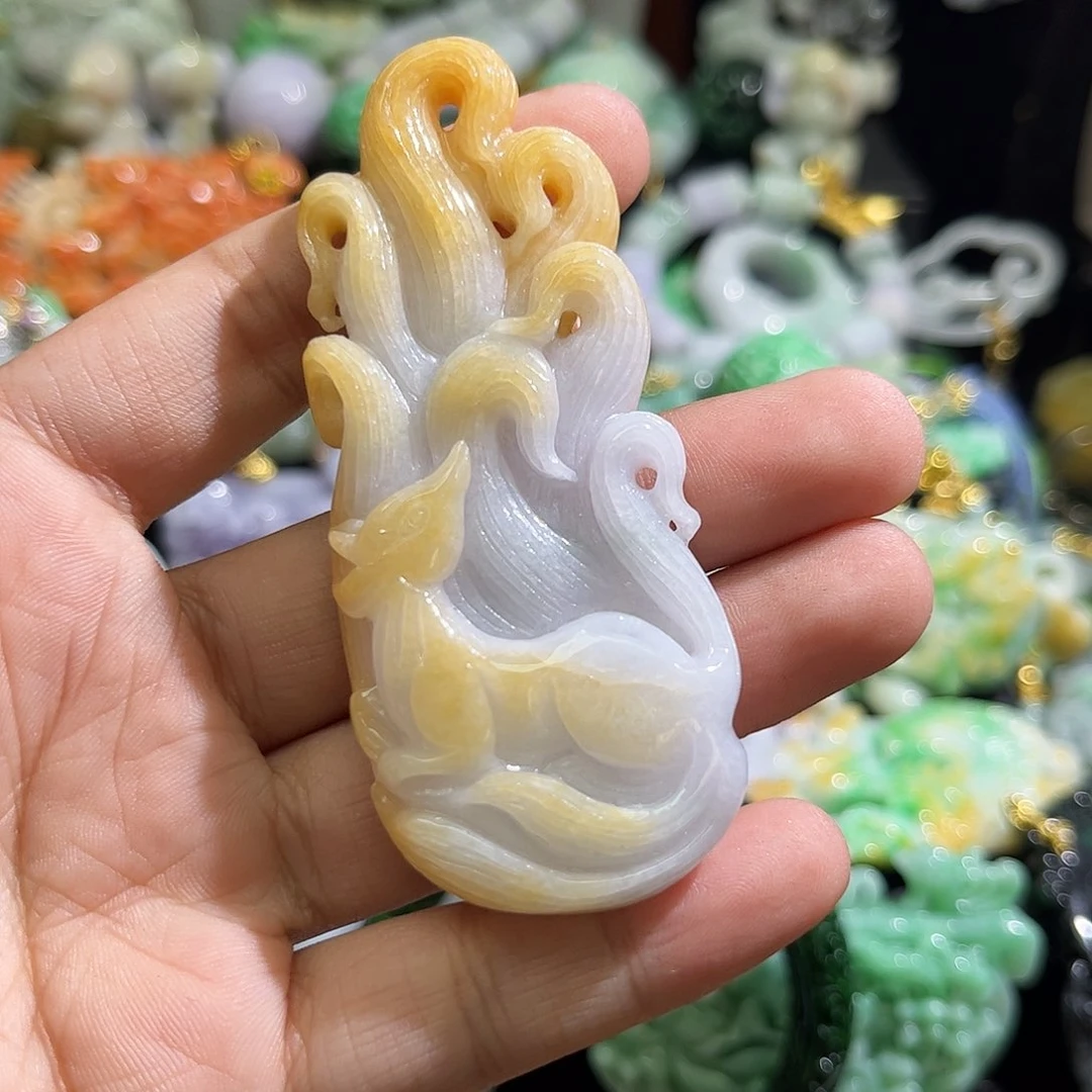 翡翠未镶嵌颈饰待编织