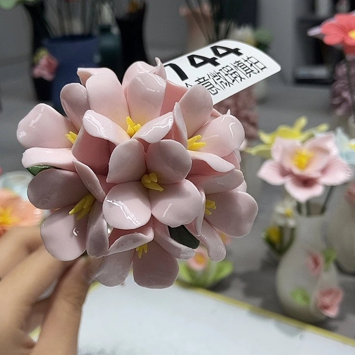 陶瓷纯手工捏花设计