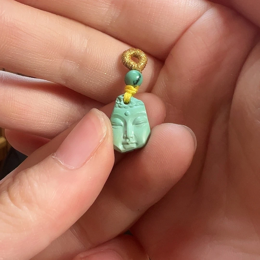 绿松石未镶嵌颈饰lv 绿松石残片佛