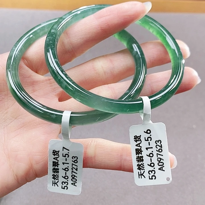 【闪购商品】未镶嵌手镯（圆镯）翡翠