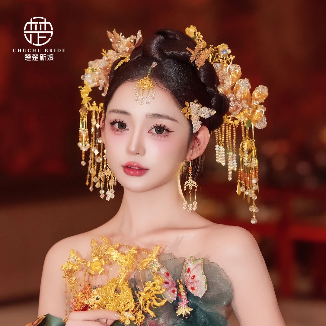 2025新款新娘头饰婚礼红色唯美奢华新娘边夹简单古风步摇金色发饰