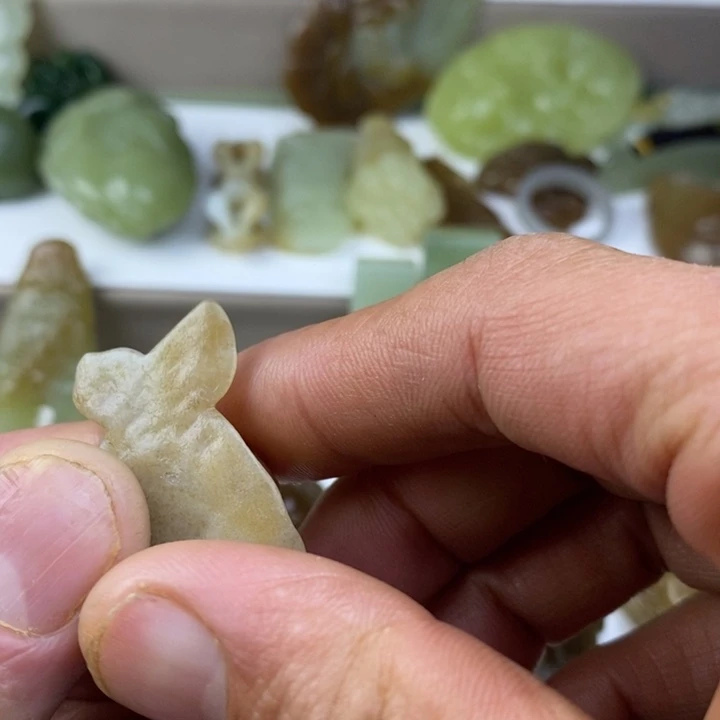 和田玉（糖玉）未镶嵌颈饰