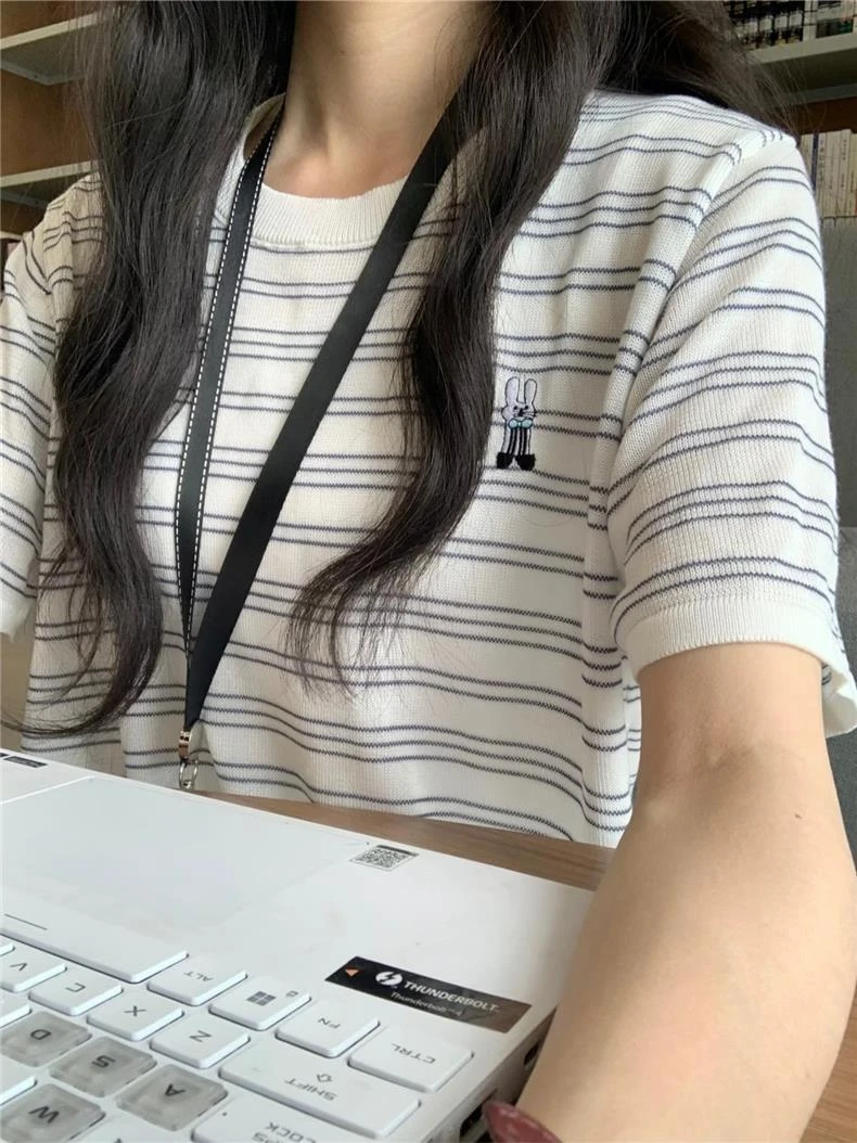刺绣卡通设计感宽松条纹短袖针织衫上衣短袖夏季新款休闲小衫