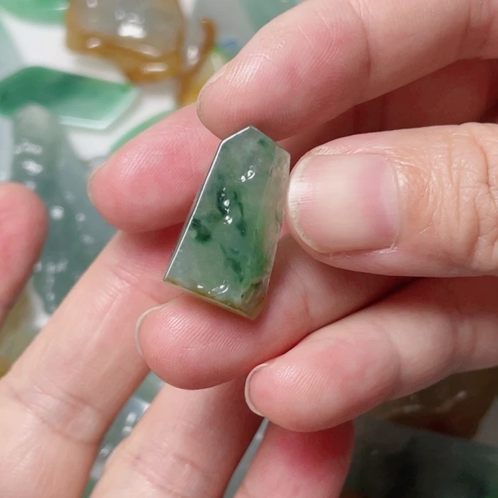 定制翡翠未镶嵌包工