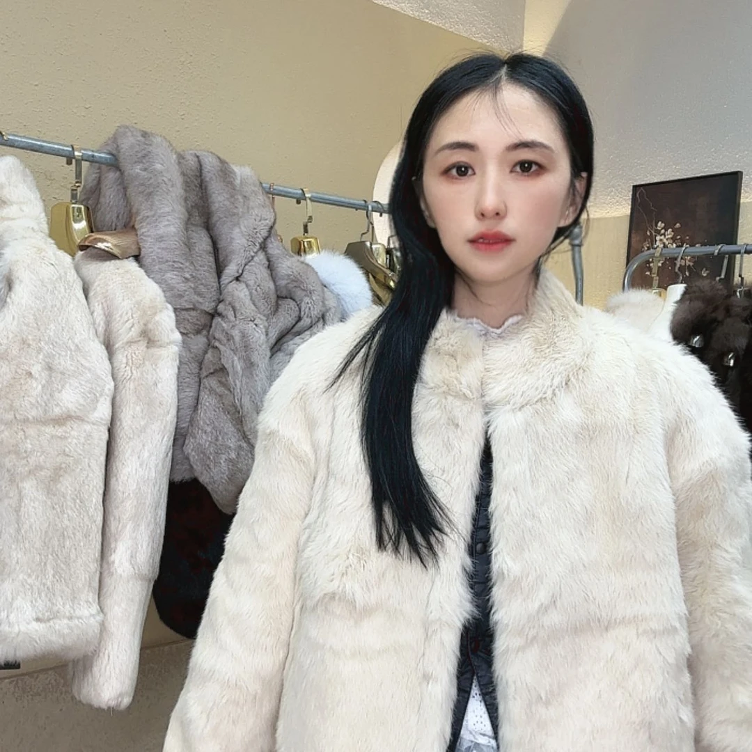 【闪购商品】兔毛外套搭配