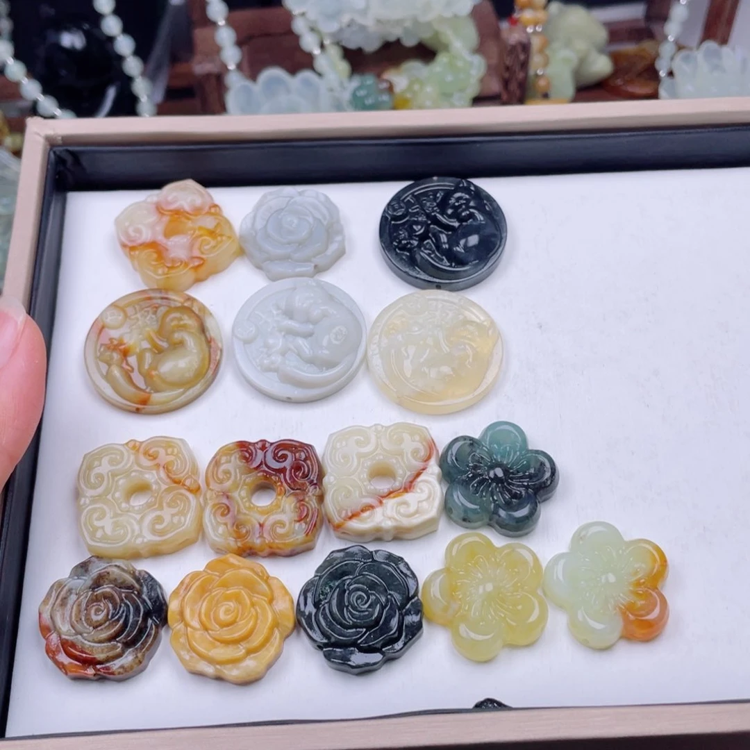 【****蛇纹石玉未镶嵌颈饰