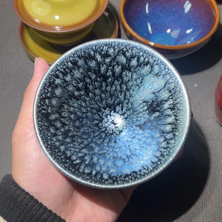 茶盏你在那里上班呀现在干什么