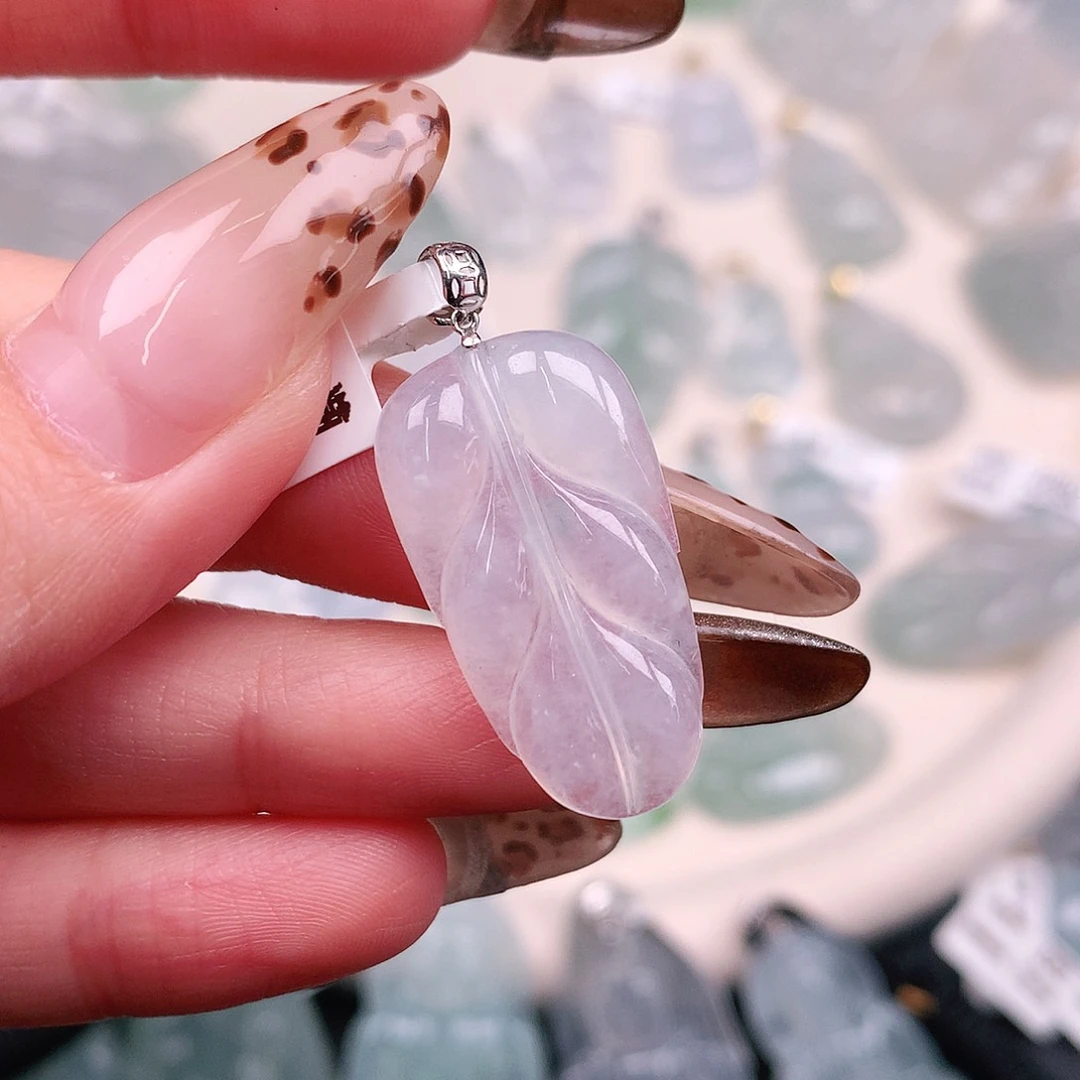 翡翠颈饰18K金镶嵌冰叶子33，27.5、15、3.5