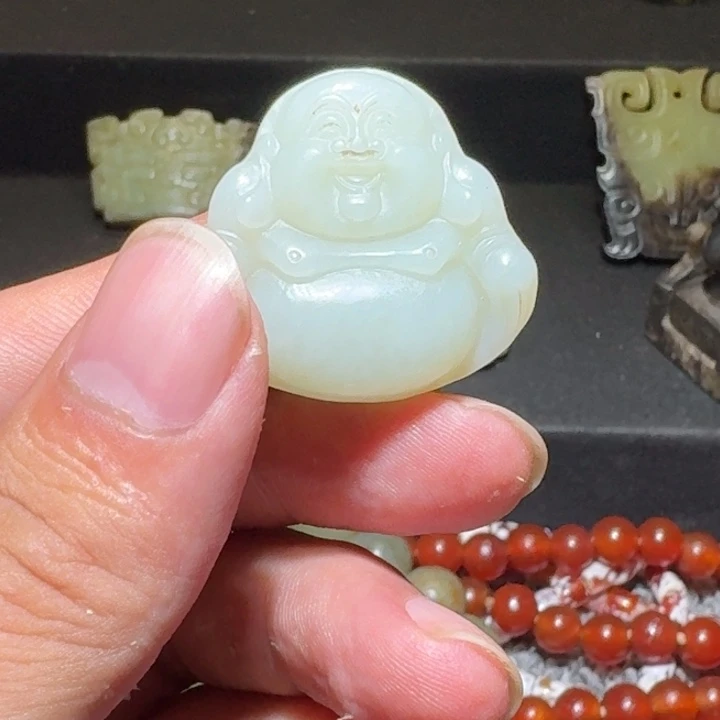 宁***颈饰未镶嵌和田玉（糖玉）