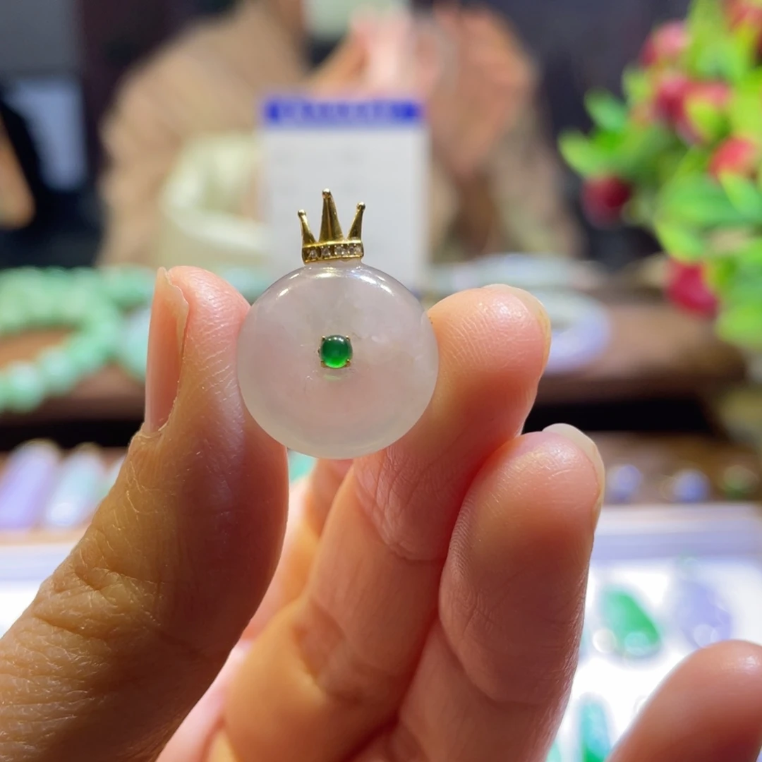 翡翠未镶嵌颈饰扣子