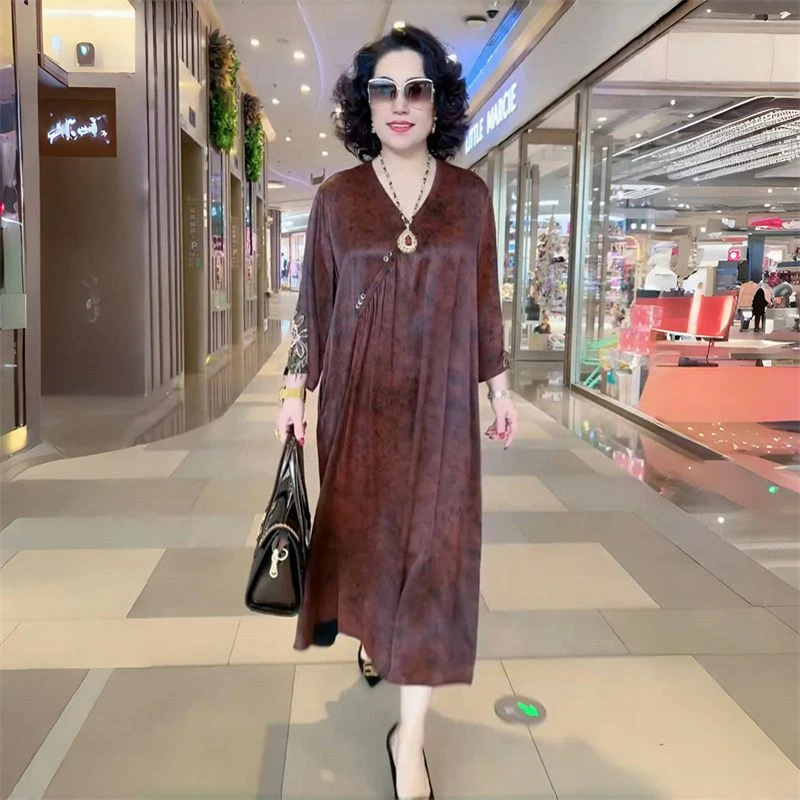 原创大码复古国风减龄妈妈装绣花连衣裙高端轻奢时尚气质长裙