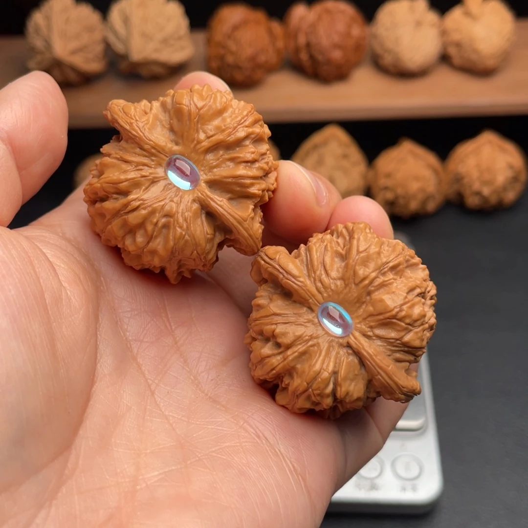 文玩核桃吊坠306。38秤砣