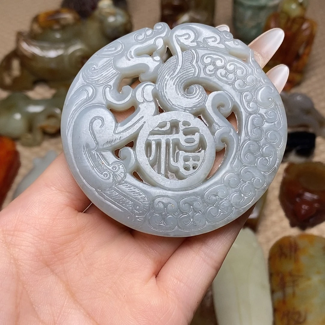 未镶嵌蛇纹石玉颈饰