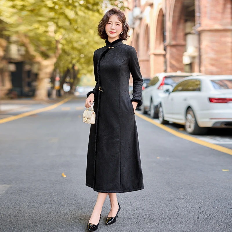 复古国风加绒改良旗袍裙子2025冬季女装盘扣加厚配大衣打底连衣裙