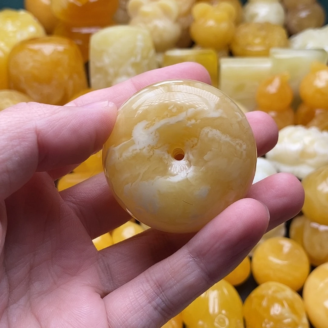 琥珀颈饰未镶嵌琥珀蜜蜡吊坠