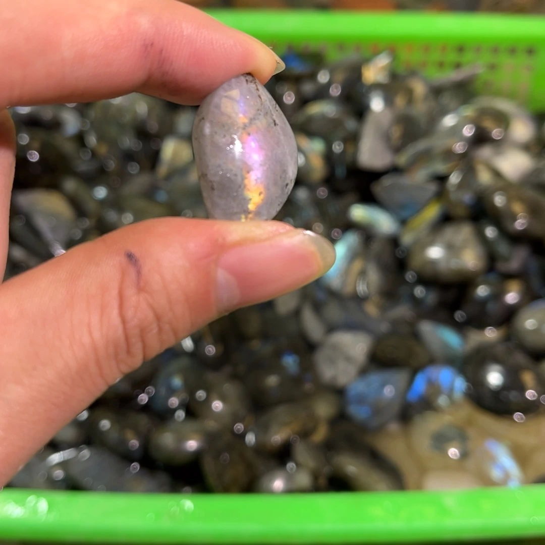 拉长石吊坠未镶嵌一****迷