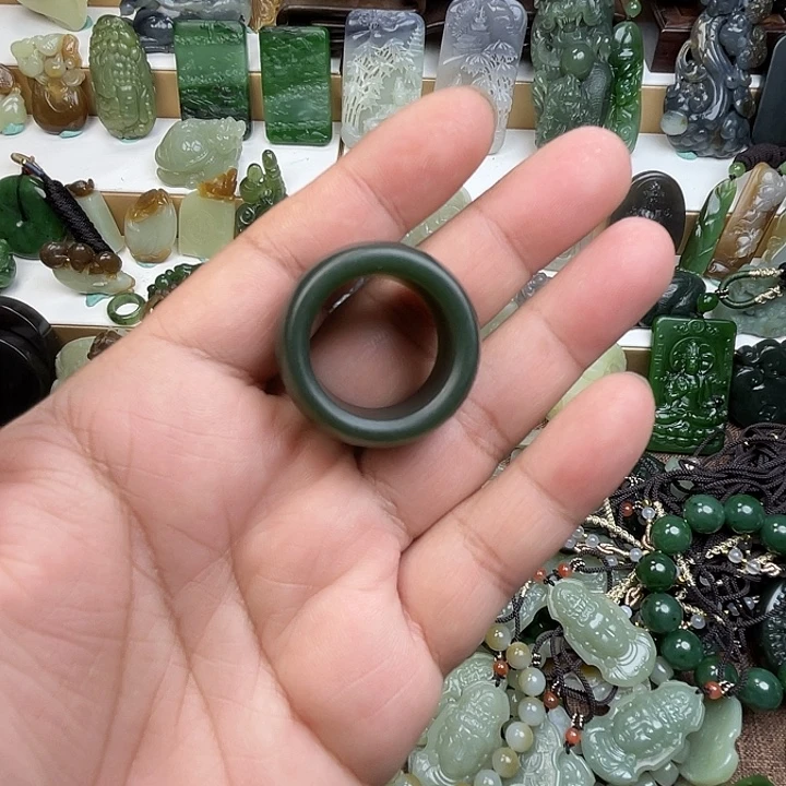 和田玉未镶嵌吊坠(不含链)