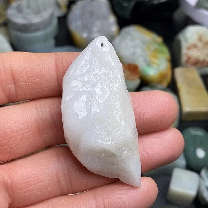 翡翠未镶嵌颈饰天然翡翠89