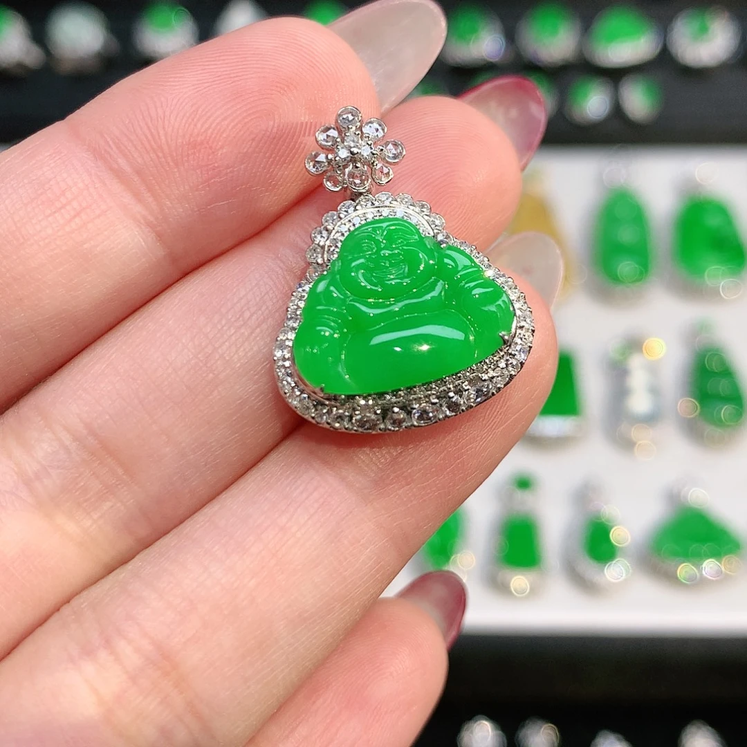 翡翠18K金镶嵌颈饰