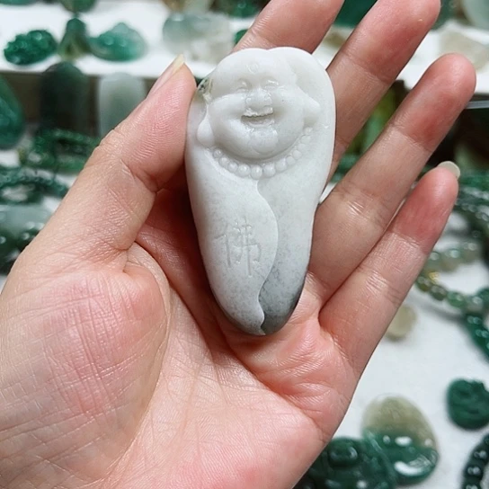 介***词未镶嵌独山玉吊坠