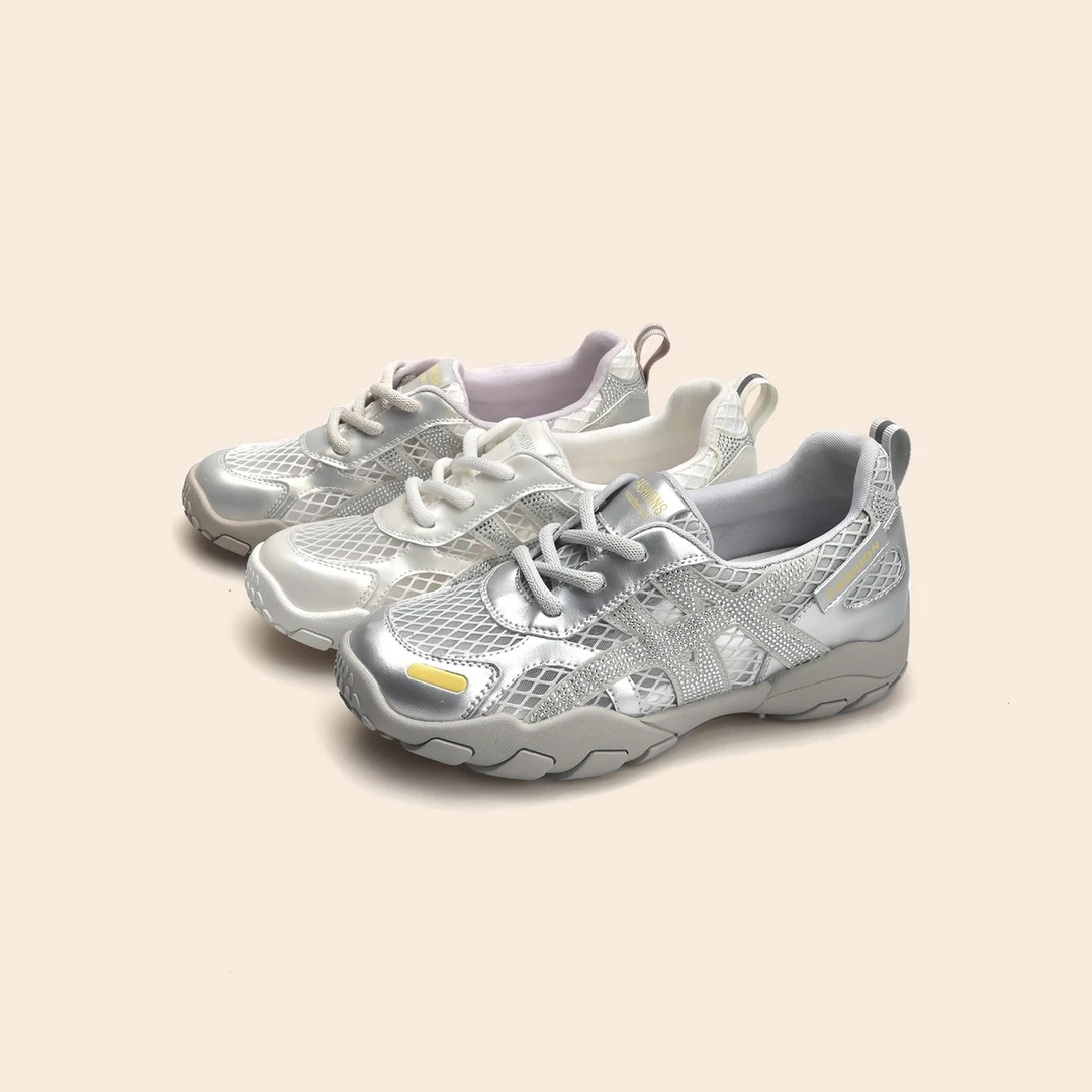 真皮镂空水钻网面浅口女德训鞋2025夏季新款透气软底透气轻便户外