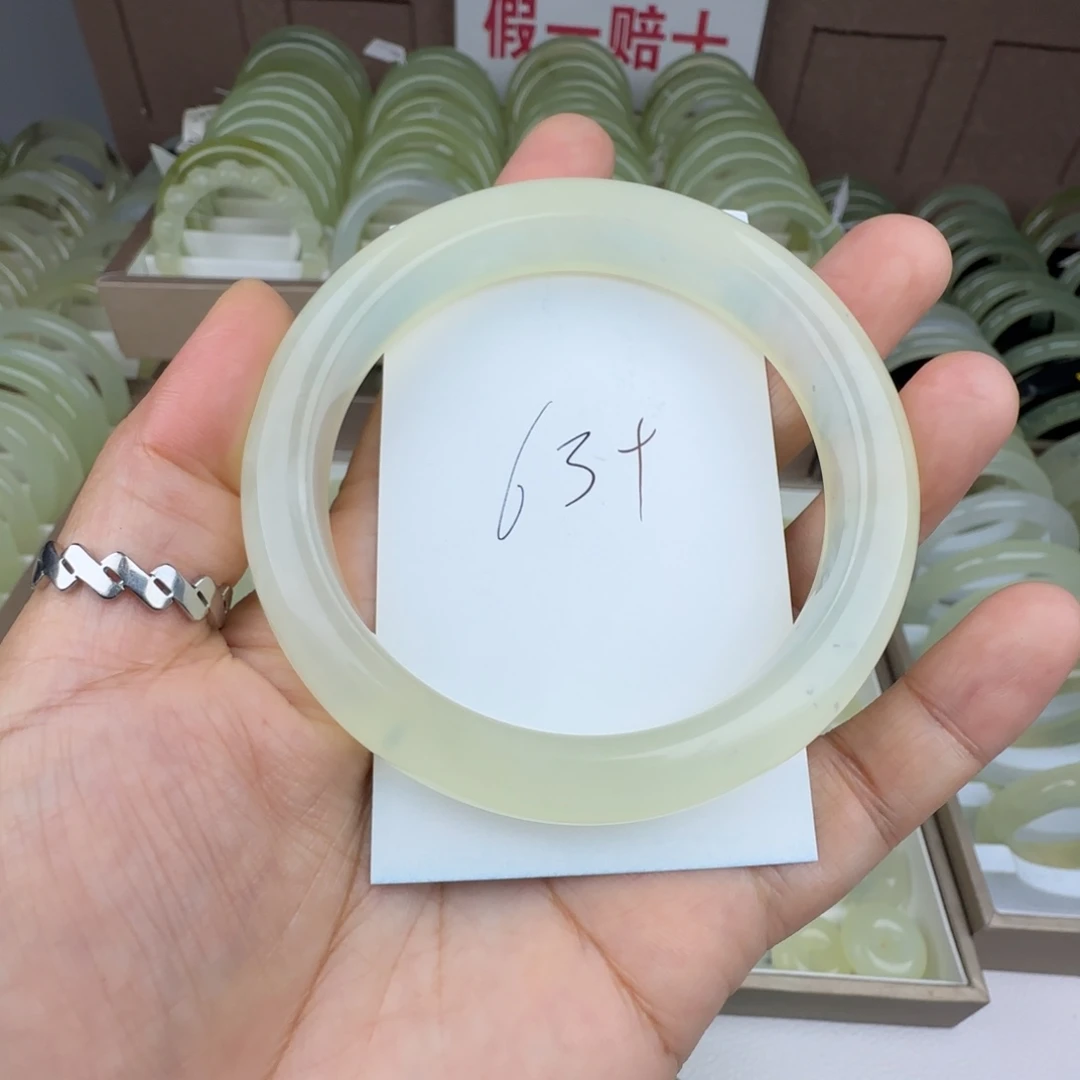 椰***能蛇纹石玉未镶嵌手镯
