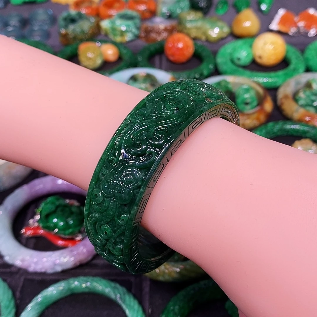 翡翠未镶嵌手镯翡翠