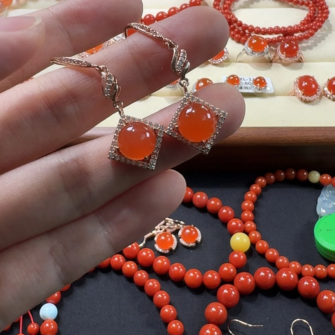 高***子定制南红玛瑙未镶嵌南红