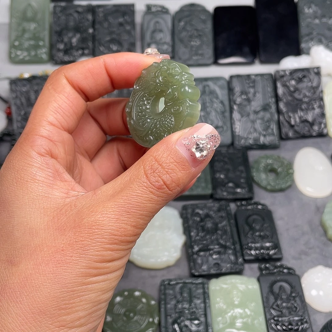 和田玉未镶嵌颈饰