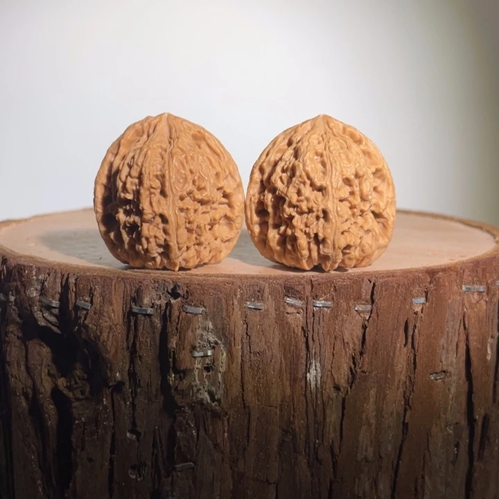 月***我文玩核桃吊坠小南疆