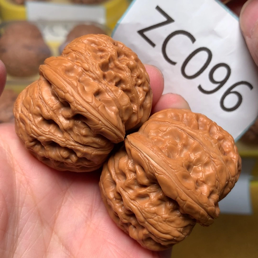 文玩核桃把件毕业肉球元宝42