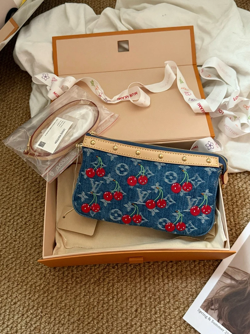 未使用 LouisVuitton/路易威登 lv 村上隆联名牛仔樱桃大麻将全新