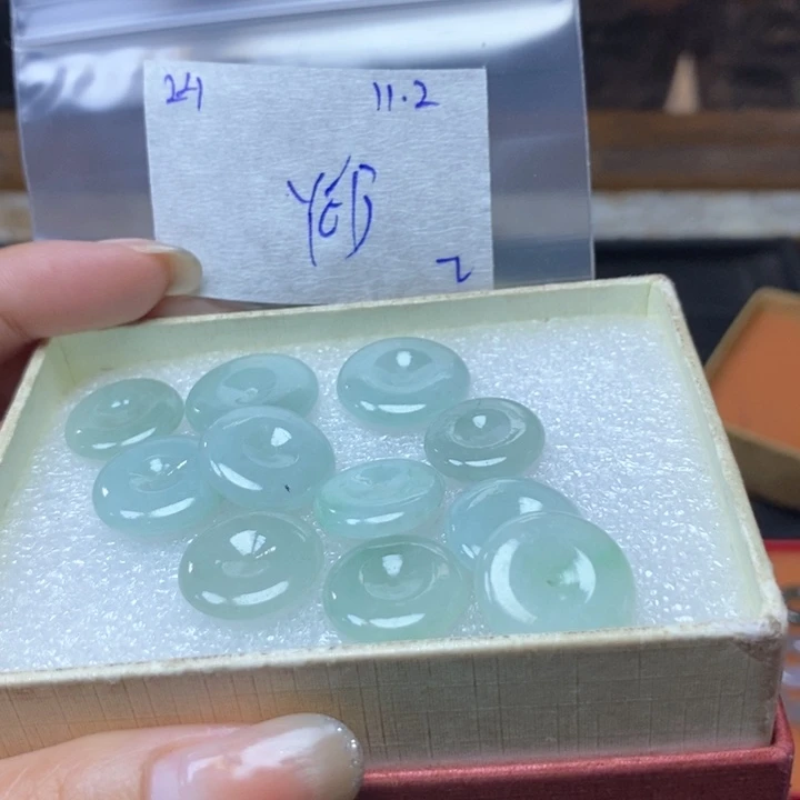 糖****定制翡翠未镶嵌不退